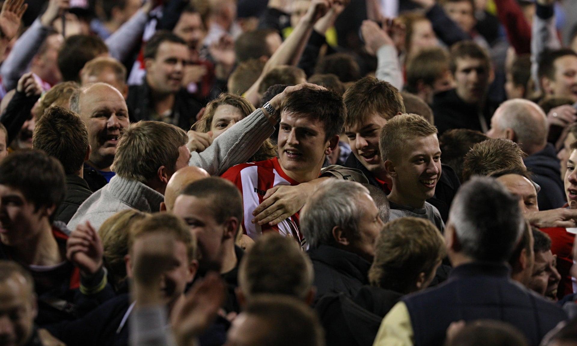 特拉福德需 特拉福德需